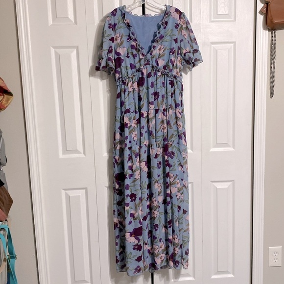 Light Blue lined floral dress Size LARGE - Picture 1 of 12
